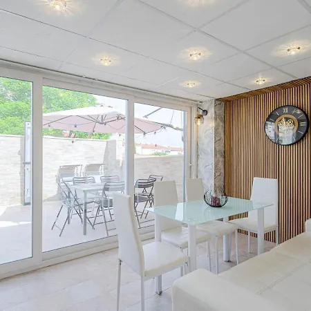 Feriehus Casa Vacacional 2 *